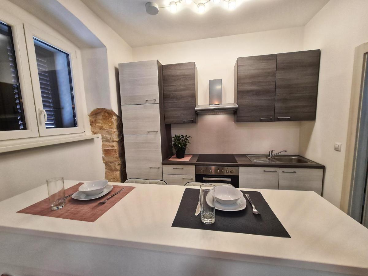 Polei Istria Apartamento PUY Exterior foto